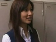 em nhân viên dễ thương 